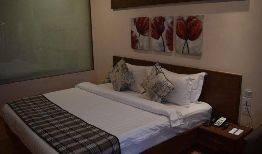 Grand Xenia Hotel Аджмер Екстериор снимка
